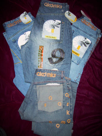 AkademicksJeans.jpg (37255 bytes)